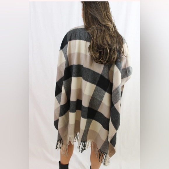 Style & Co. Color Block Poncho One Size - Picture 3 of 15